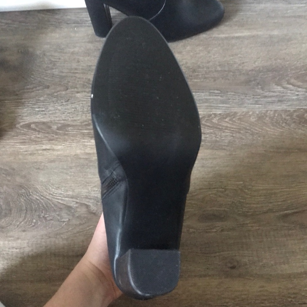 Boots - Picture 2 of 4